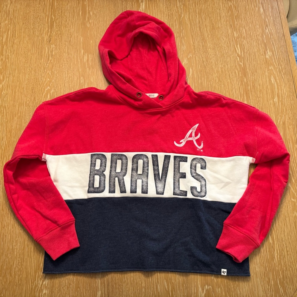 Braves Red and Navy Cropped Hoodie